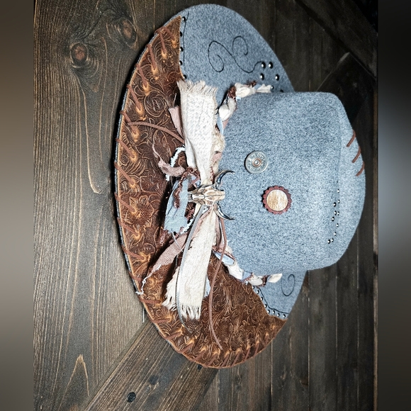 NWT Grey Felt Burned Fedora With Genuine Leather And Silver Studs main image 8